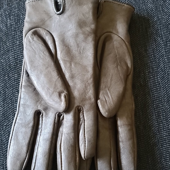 Brown leather gloves - Picture 2 of 4